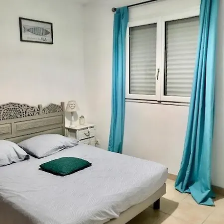 Holiday home Maison Piscine 4 Ch Medoc Bassin Arcachon *
